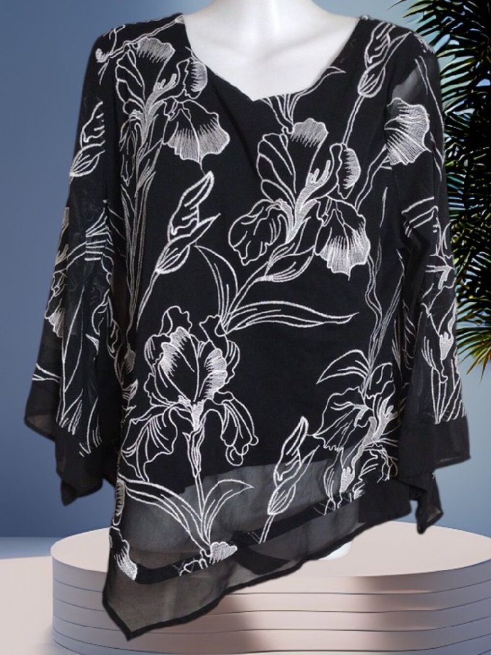 Gorgeous Alfani Handkerchief Style Floral Overlay Blouse X Large Petite